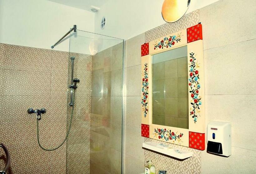 Четырехместный Номер Стандарт, Pensiunea 7 Tei