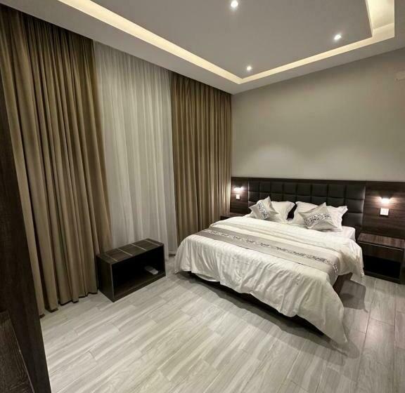 Номер Basic, Cast Home