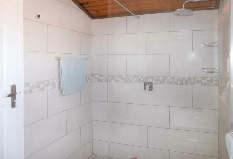 Номер Стандарт Вид на Горы, Shalom Self Catering