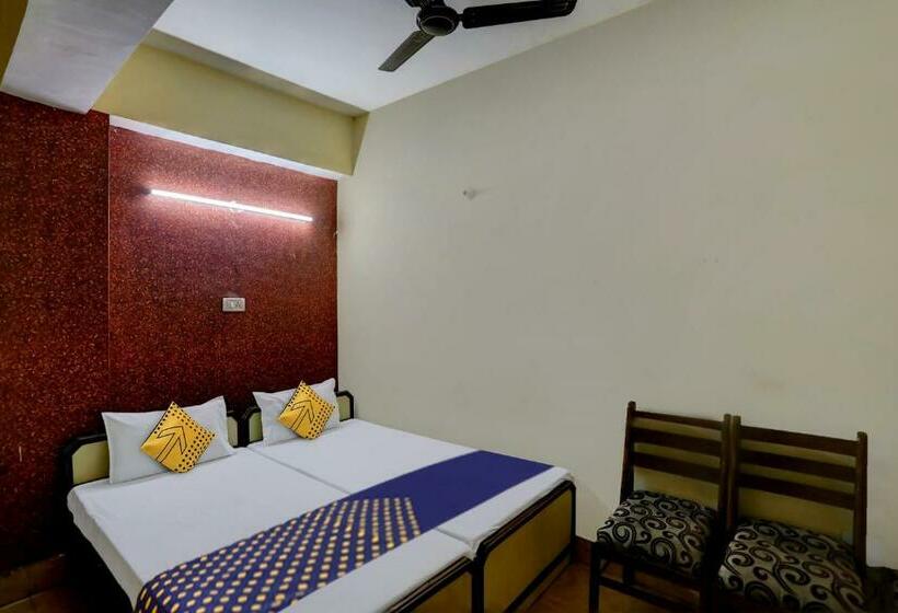 三人经典房间, Spot On 81542 Hotel Aryavart