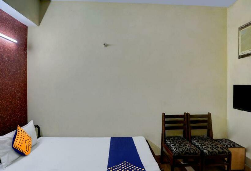 三人经典房间, Spot On 81542 Hotel Aryavart