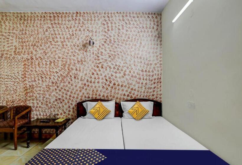 三人经典房间, Spot On 81542 Hotel Aryavart