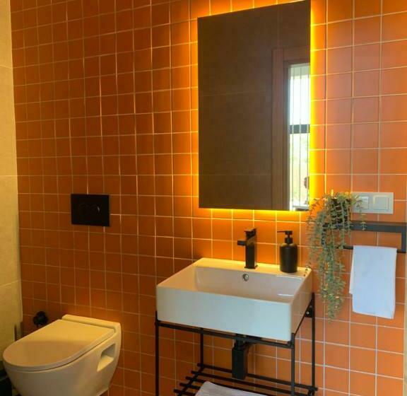 غرفة عائلية مطلّة علي الجبل, Mono House Kartepe