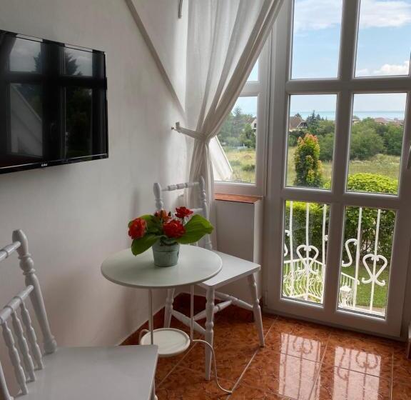 غرفة قياسية, Vázsonyi Vendégház