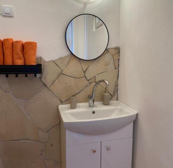 غرفة عائلية, Vázsonyi Vendégház