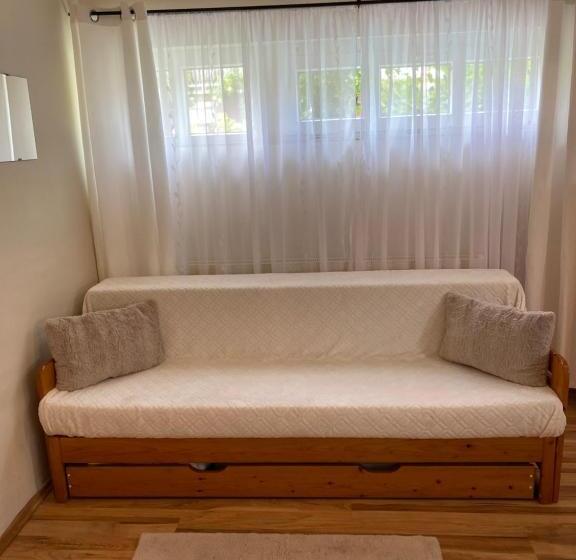 غرفة عائلية مطلّة علي الحديقة, Vázsonyi Vendégház