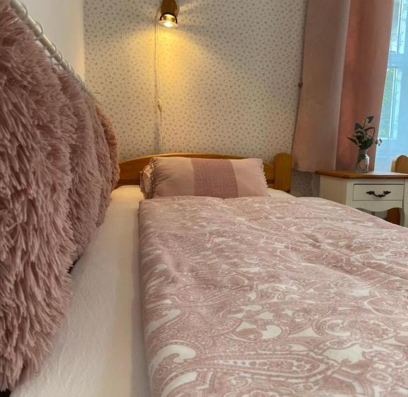 غرفة قياسية رباعية, Vázsonyi Vendégház