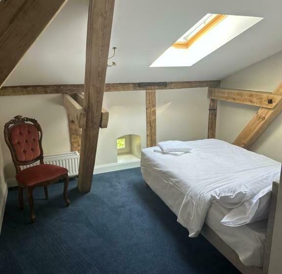 اتاق عادی یک تخته, Igates Pils