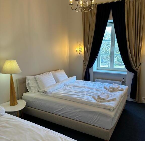 اتاق استاندارد سه تخته با چشم‌انداز, Igates Pils