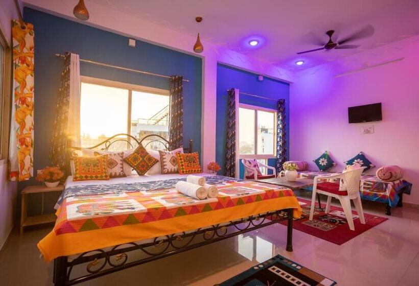 デラックスファミリールーム, Krishna Stay Guest House