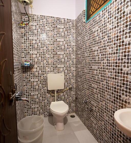 اتاق لوکس خانوادگی, Krishna Stay Guest House