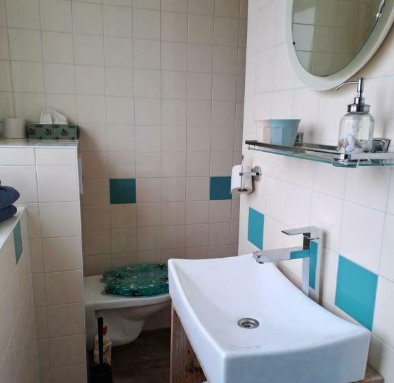 Номер Стандарт, Unia S Verhuur