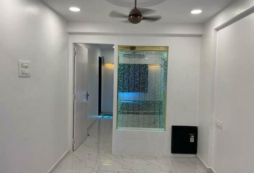 オーシャンビュースーペリアースイート, Waves Seaview Seascapes Dapoli