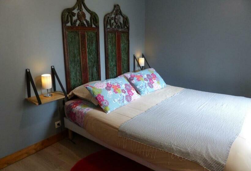 スタンダード４人部屋, Chambre D Hôtes Logis De Saint Jean
