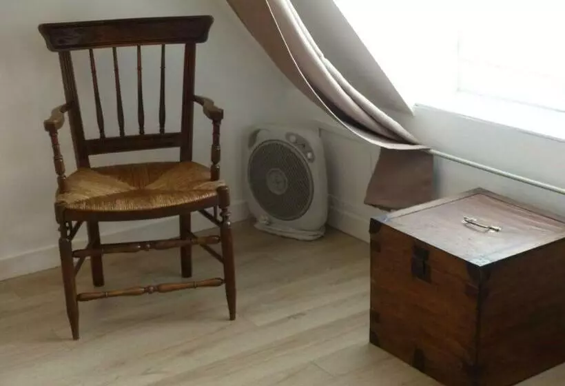 スタンダード4人部屋, Chambre D Hôtes Logis De Saint Jean