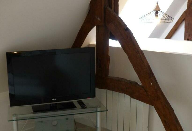 Четырехместный Номер Стандарт, Chambre D Hôtes Logis De Saint Jean