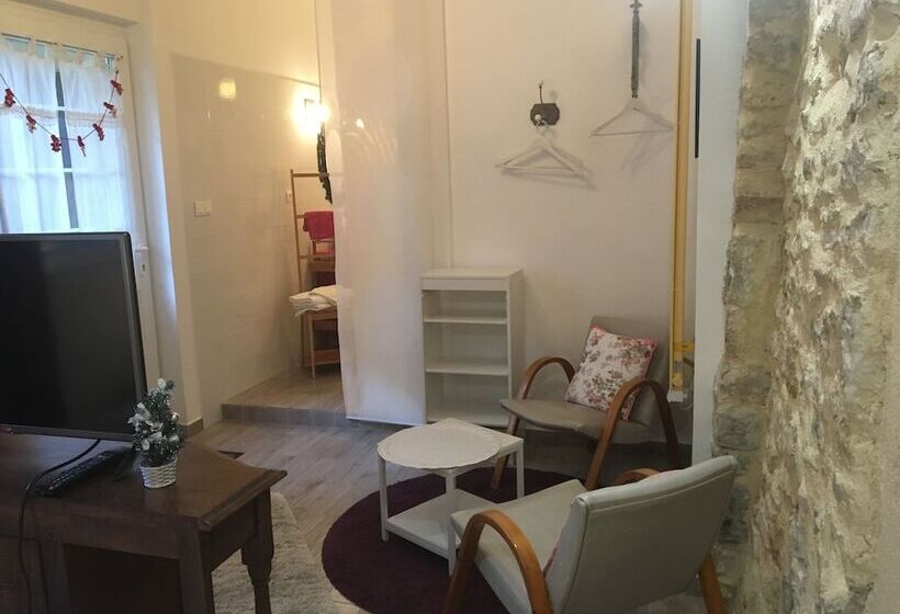 コンフォートルーム, Chambre D Hôtes Logis De Saint Jean