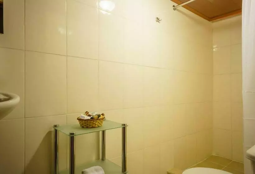 Standard Kolmen Hengen Huone, Central Boquete