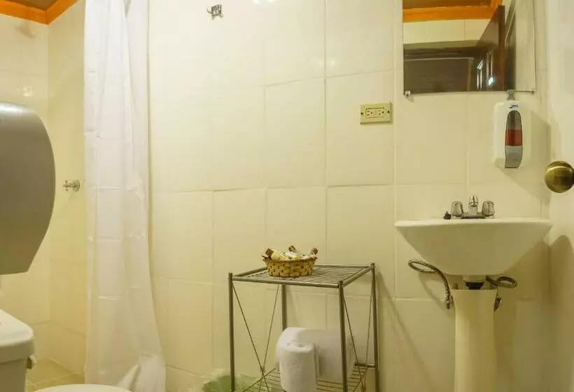 Standard Kolmen Hengen Huone, Central Boquete
