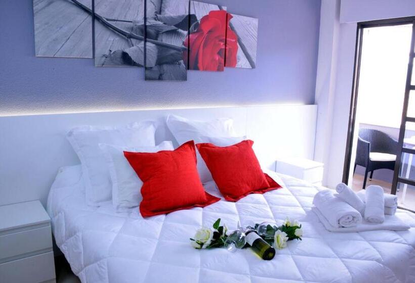 Номер Стандарт с Балконом, Hostal El Júcar