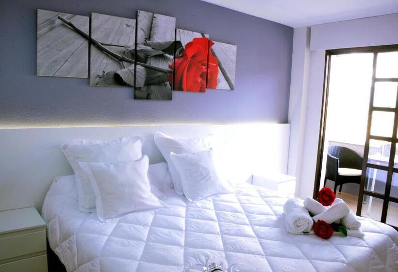 Номер Стандарт с Балконом, Hostal El Júcar