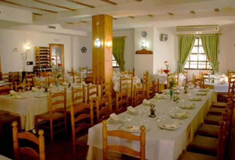 اتاق استاندارد یک نفره, Hostal El Júcar