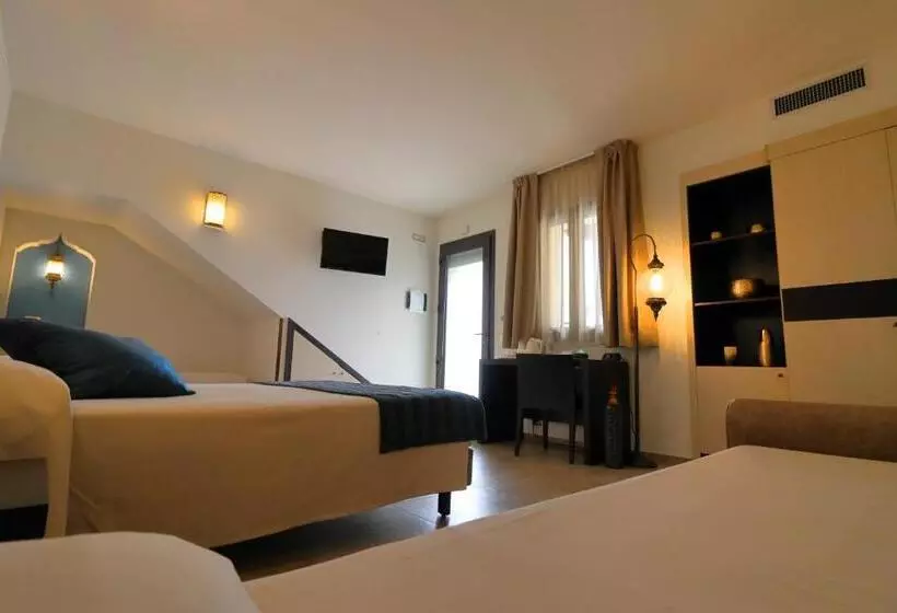 Deluxe Neljän Hengen Huone, Riad Comfort Rooms