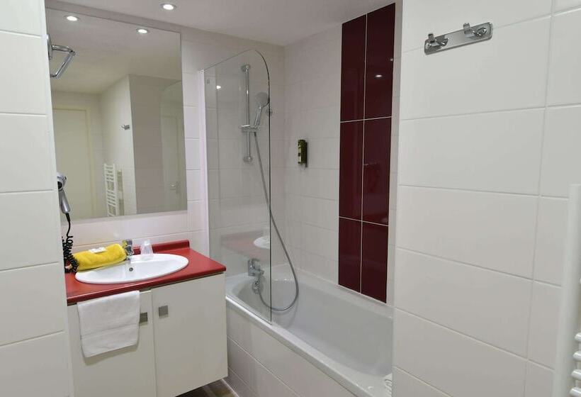 Suite with Terrace, Appart Hôtel Mer & Golf City Bordeaux Bassins à Flot