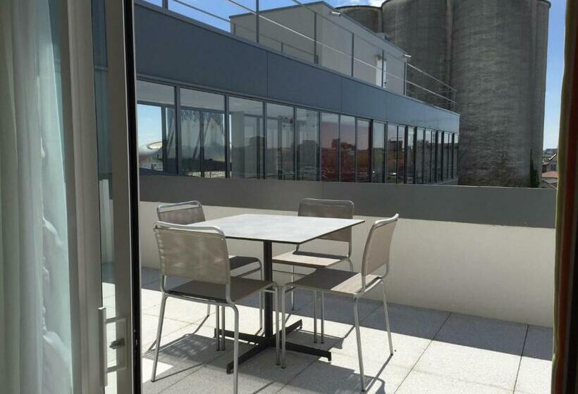 Люкс с Террасой, Appart Hôtel Mer & Golf City Bordeaux Bassins à Flot