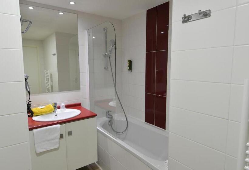 Suite with Terrace, Appart Hôtel Mer & Golf City Bordeaux Bassins à Flot