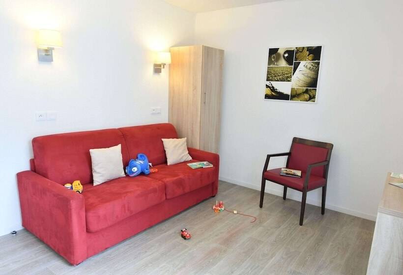 Suite with Terrace, Appart Hôtel Mer & Golf City Bordeaux Bassins à Flot