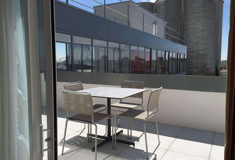 Люкс с Террасой, Appart Hôtel Mer & Golf City Bordeaux Bassins à Flot