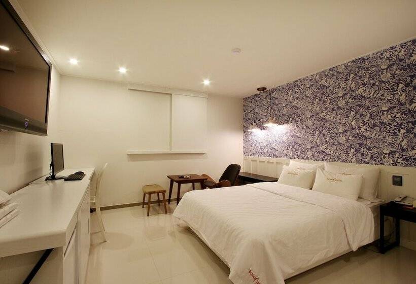 Habitació Estàndard, Bando Tourist