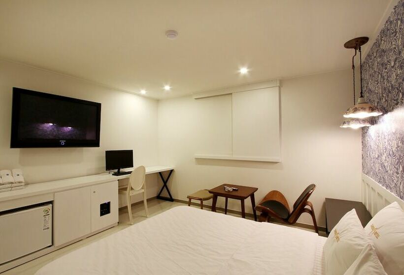 Habitació Estàndard, Bando Tourist