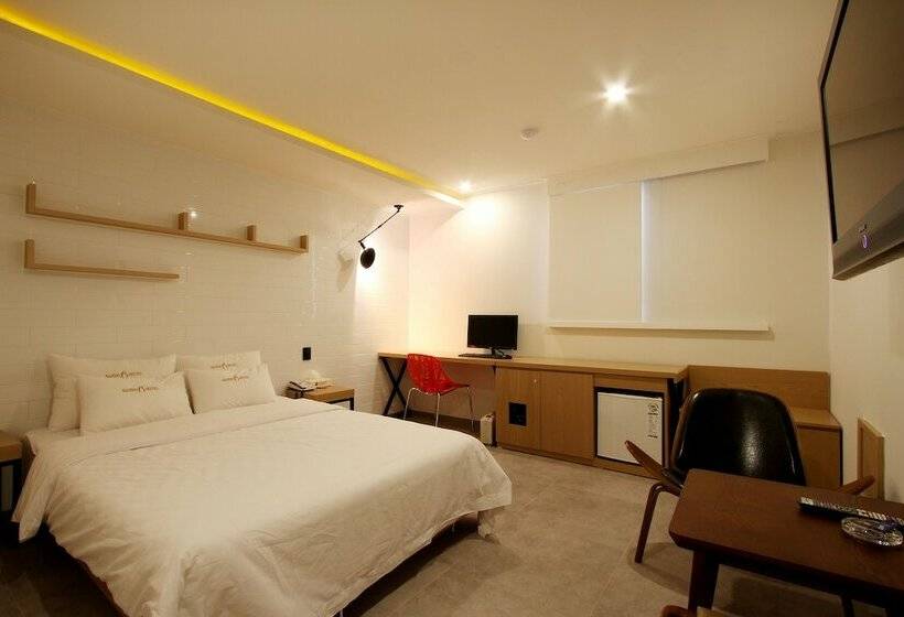 Habitació Estàndard, Bando Tourist