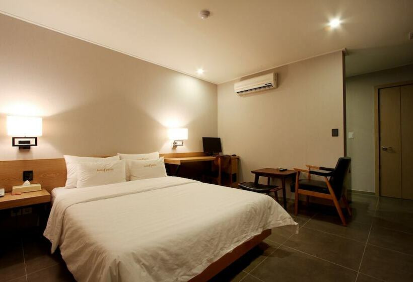 Habitació Estàndard, Bando Tourist