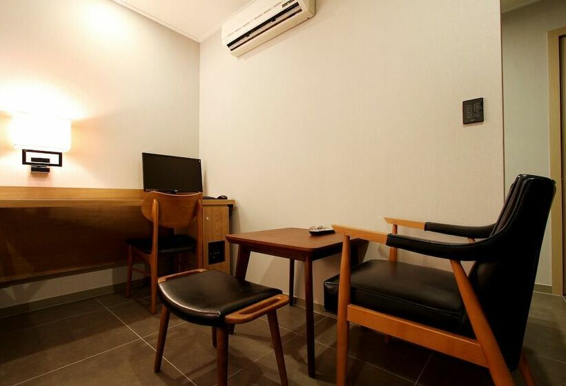 Habitació Estàndard, Bando Tourist