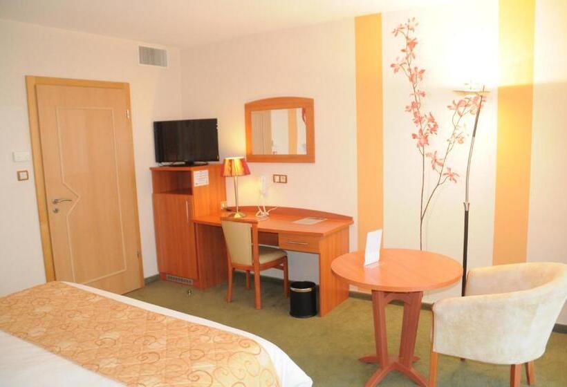 标准单人间, Cigoland