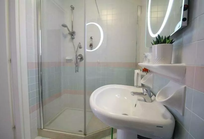 اتاق استاندارد یک نفره, Continental B&b City