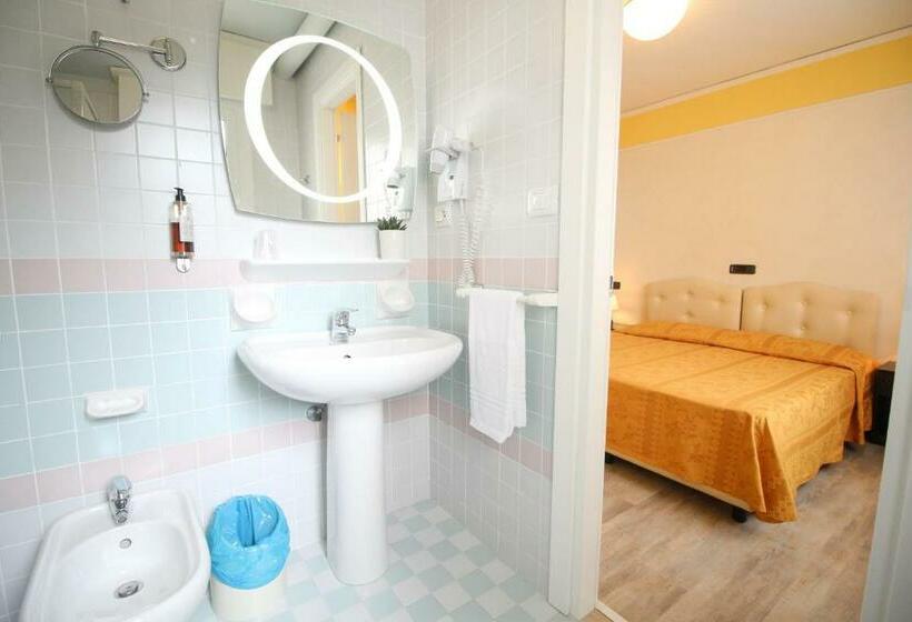 غرفة قياسية مزوَّدة بشُرفة, Continental B&b City