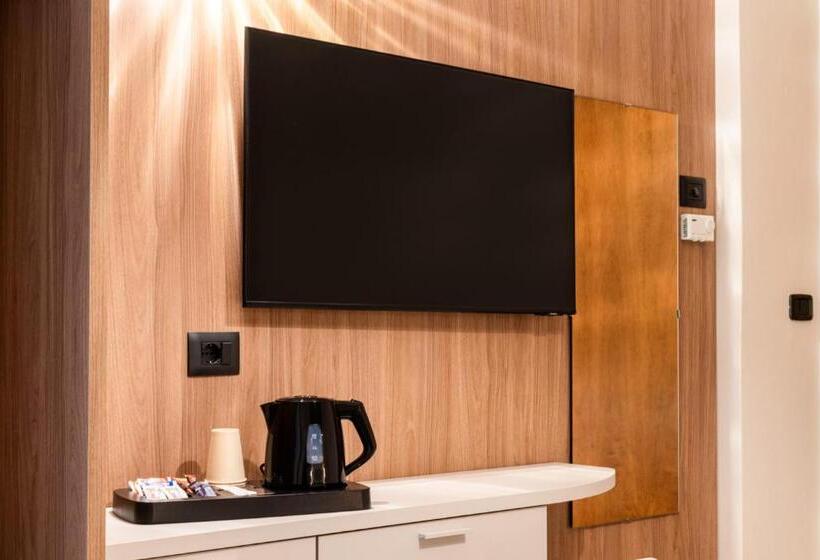 غرفة قياسية مزوَّدة بشُرفة, Continental B&b City