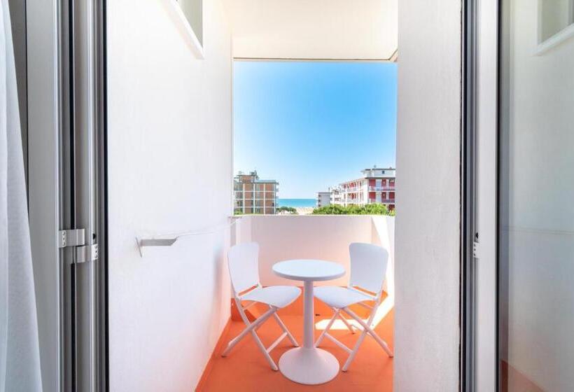 غرفة عائلية, Continental B&b City