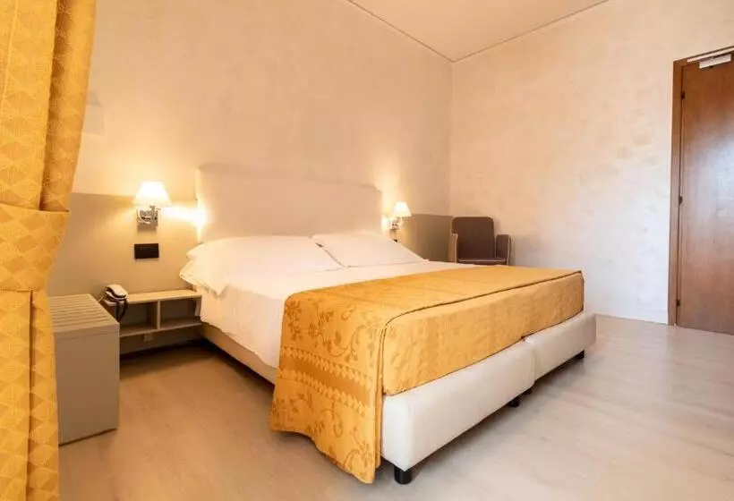 اتاق اکونومی, Continental B&b City