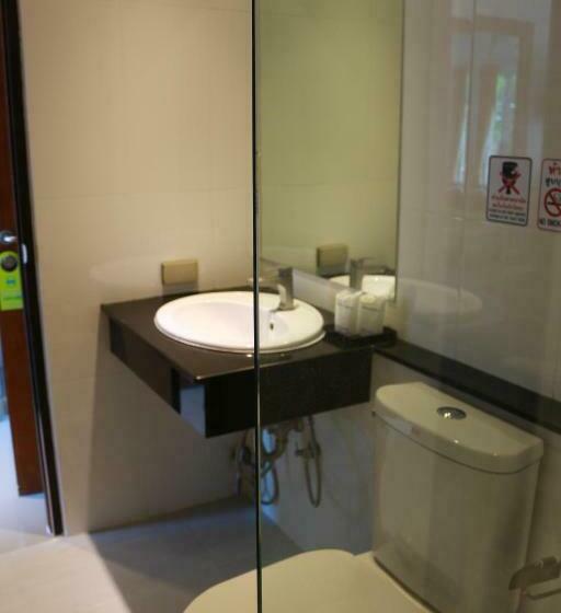 غرفة قياسية مزوَّدة بشُرفة, Crystal Lamai