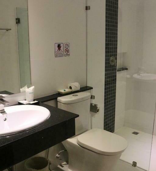 غرفة قياسية مزوَّدة بشُرفة, Crystal Lamai