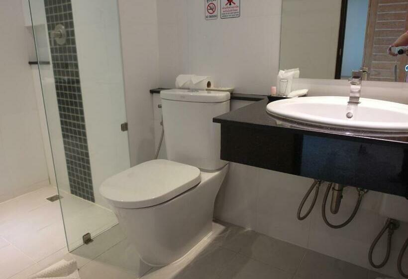 غرفة قياسية مزوَّدة بشُرفة, Crystal Lamai