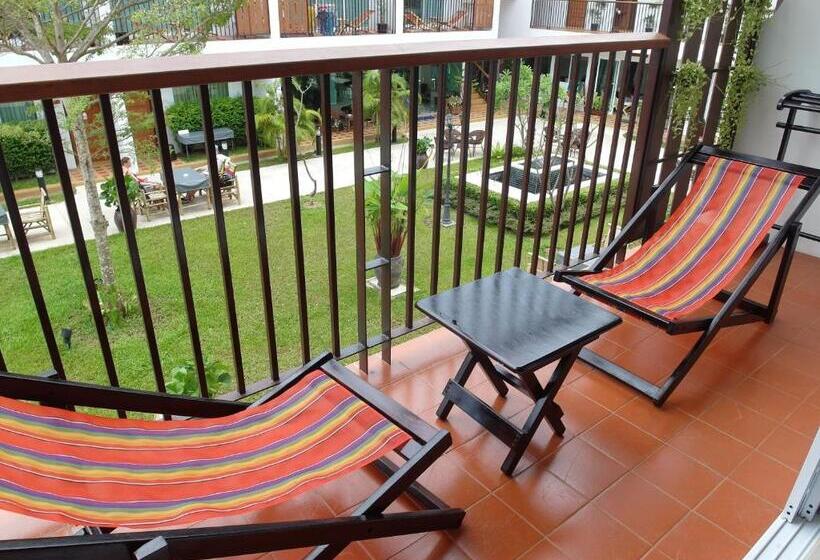 غرفة قياسية مزوَّدة بشُرفة, Crystal Lamai