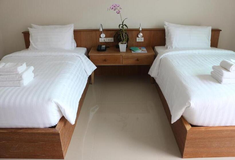 غرفة قياسية مزوَّدة بشُرفة, Crystal Lamai