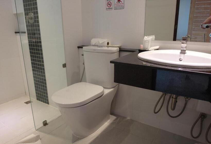 غرفة قياسية بالطابق الأرضى, Crystal Lamai