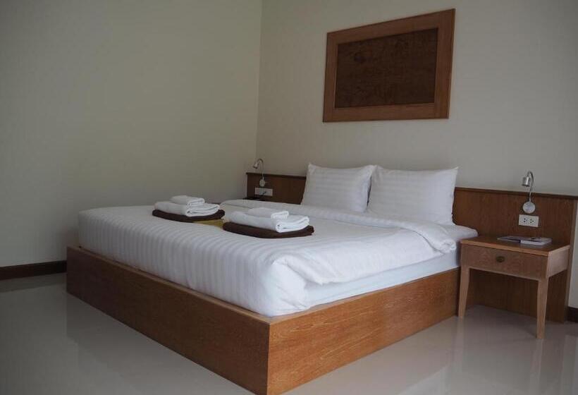 غرفة قياسية بالطابق الأرضى, Crystal Lamai